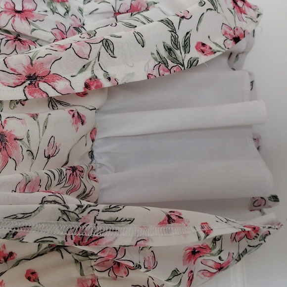 EMBER Women's Blouse Size M Short Sleeve Floral Print - Picture 7 of 10